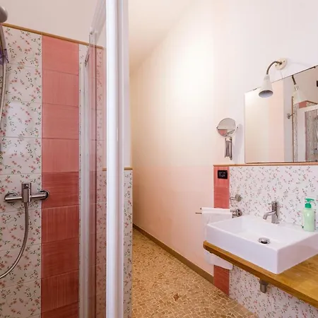 Casa Probo 3* トリカーゼ