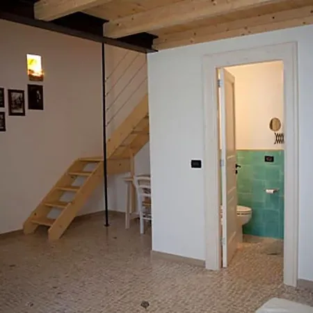 Casa Probo 3* トリカーゼ